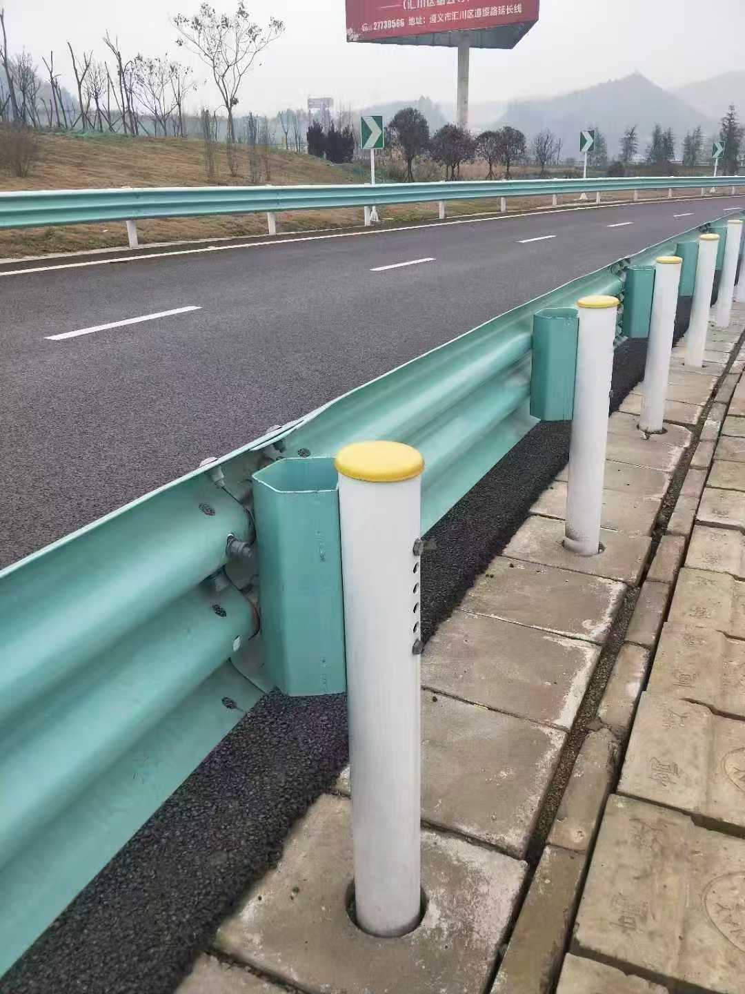 临汾市波形梁钢护栏