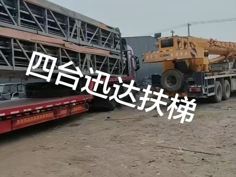 专业电梯回收团队作业现场