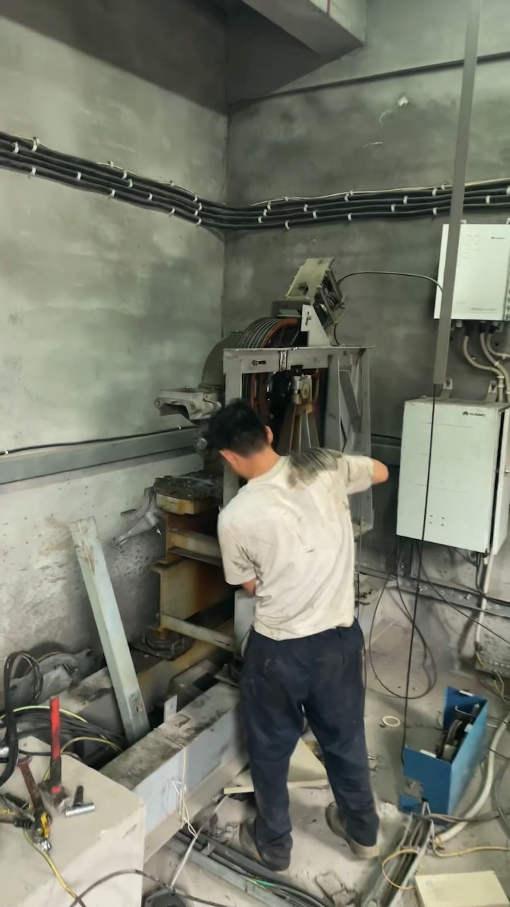 文昌市电梯轿厢门机回收