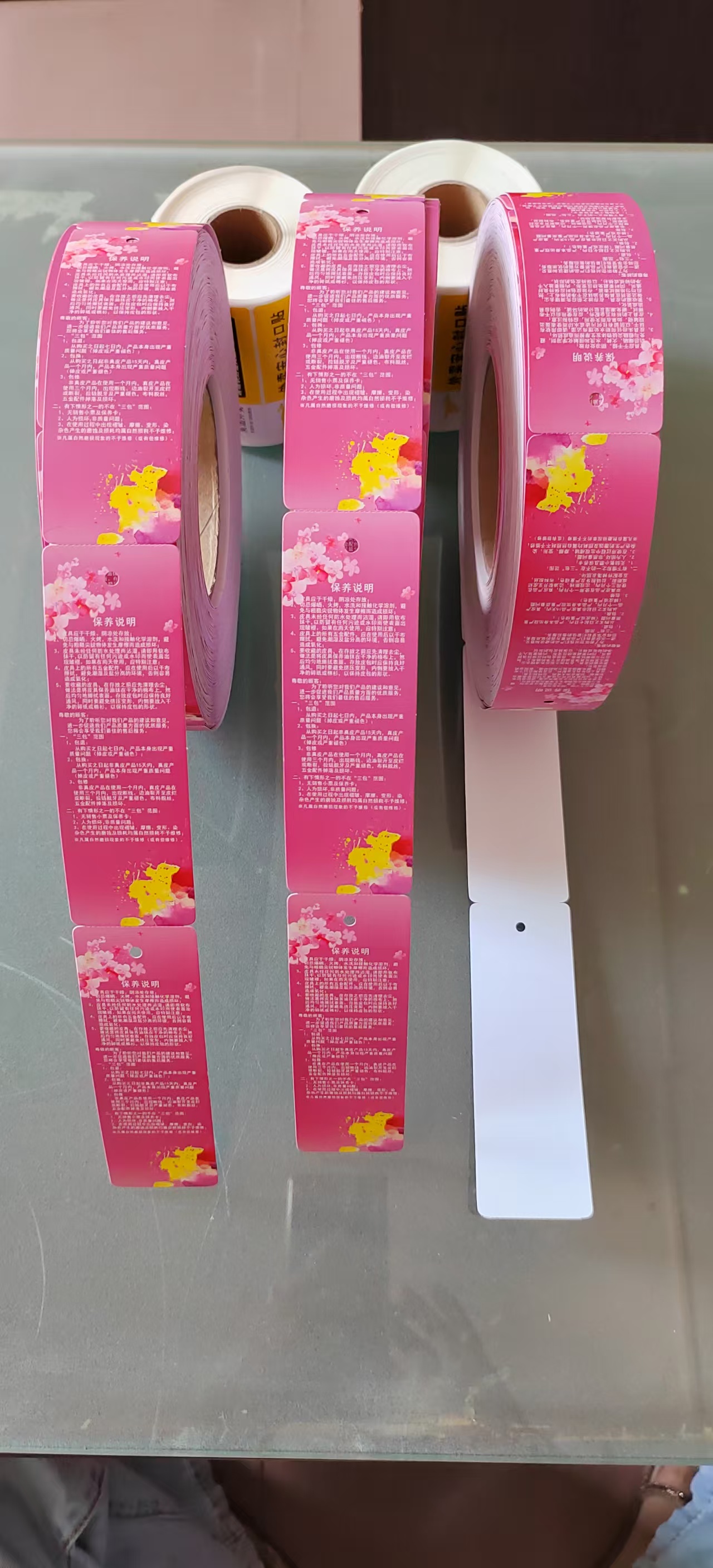 卷筒吊牌产品展示